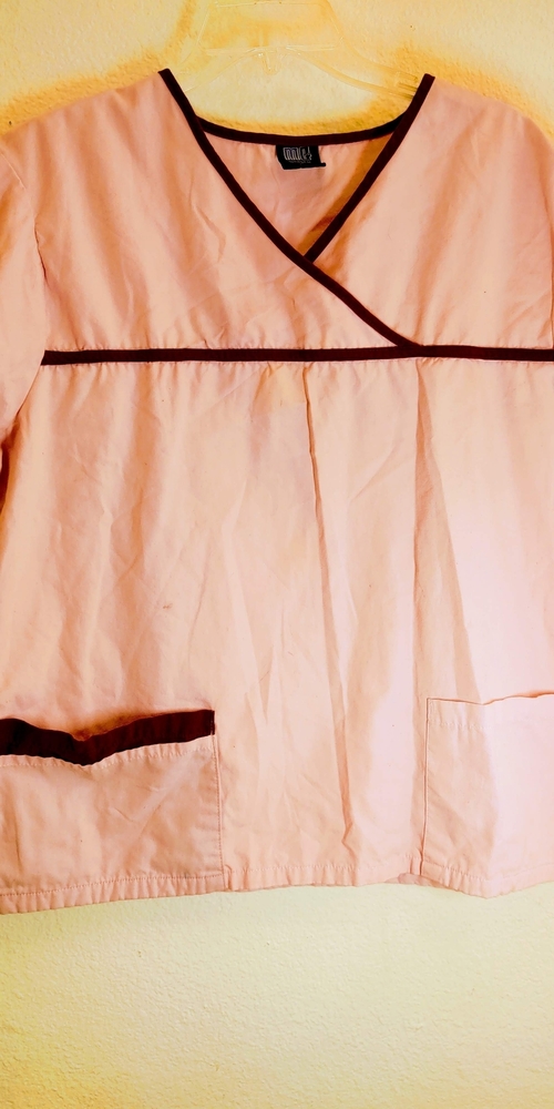 Scrub top by medgear large